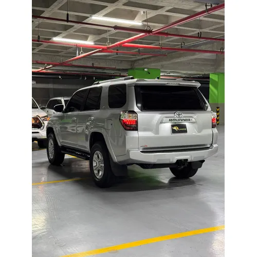 Toyota 4Runner 2024 Plateado Caracas