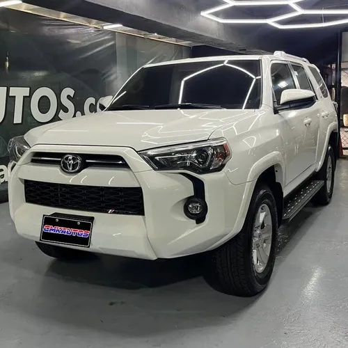 Toyota 4Runner SR5 2025 Blanco Caracas