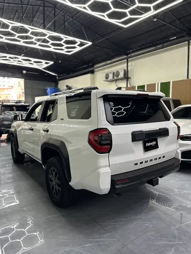 Toyota 4Runner SR5 2025 Blanco Caracas