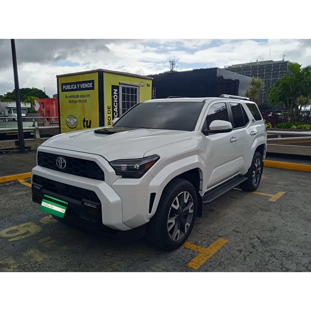 Toyota 4Runner SR5 2025 Blanco Caracas