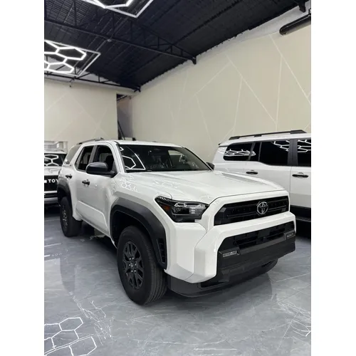 Toyota 4Runner SR5 2025 Blanco Caracas