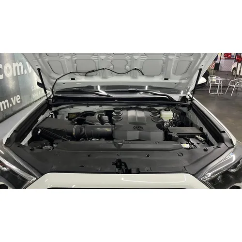 Toyota 4Runner SR5 2025 Blanco Caracas