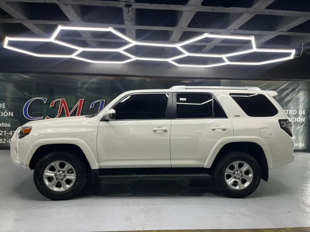 Toyota 4Runner SR5 2025 Blanco Caracas