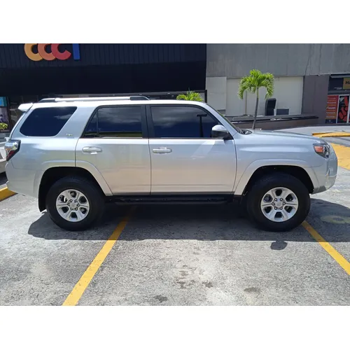 Toyota 4Runner SR5 2024 Plateado Caracas