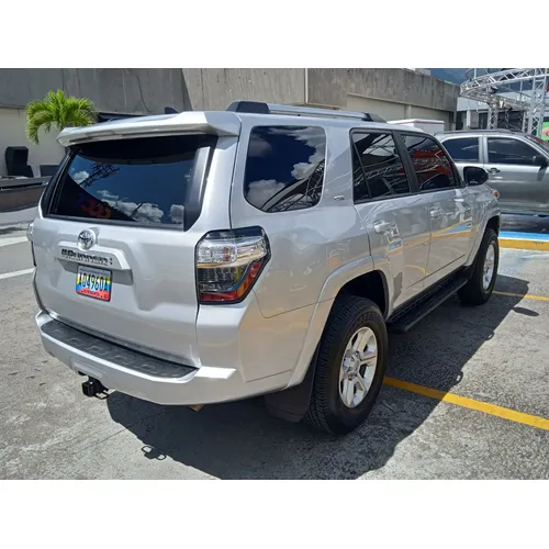 Toyota 4Runner SR5 2024 Plateado Caracas