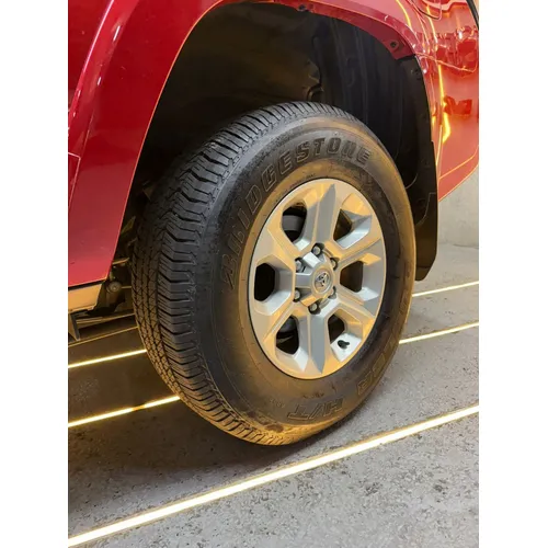 Toyota 4Runner SR5 2024 Rojo Caracas