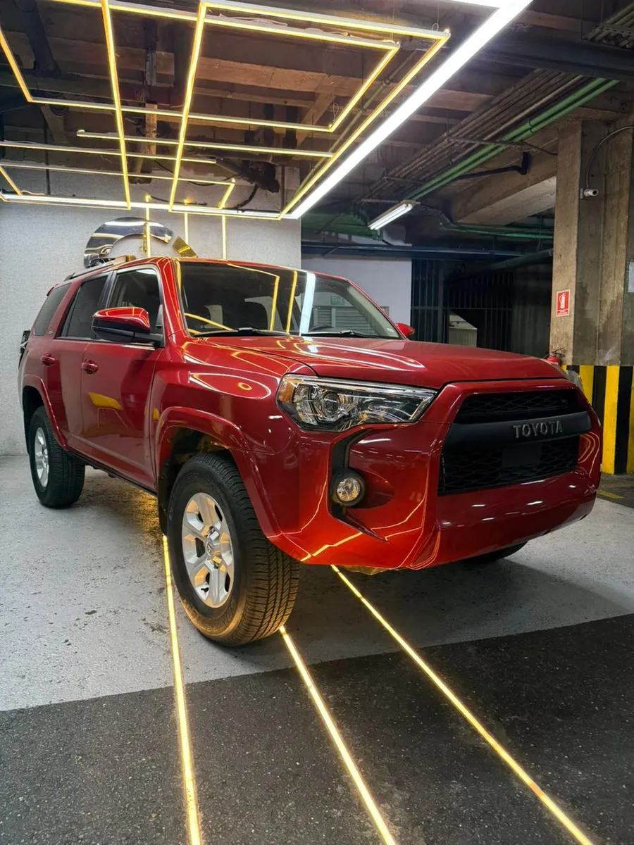 Toyota 4Runner SR5 2024 Rojo Caracas