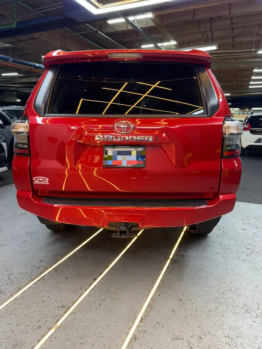 Toyota 4Runner SR5 2024 Rojo Caracas