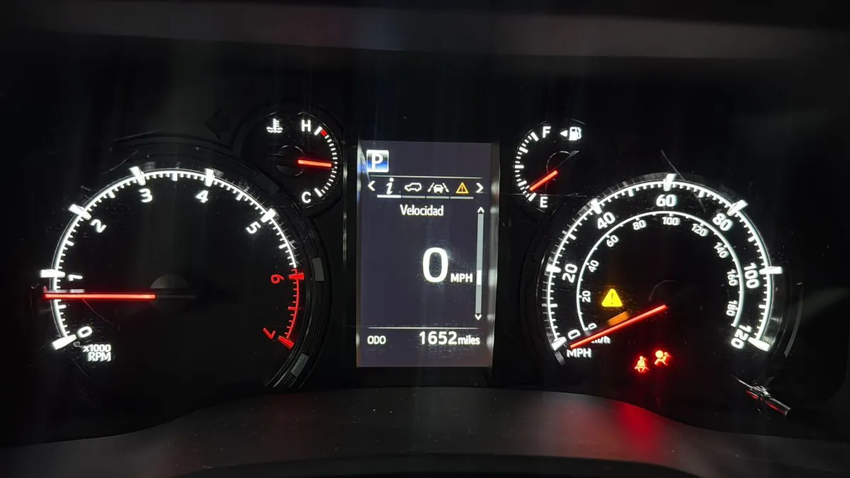 Toyota 4Runner SR5 2024 Rojo Caracas