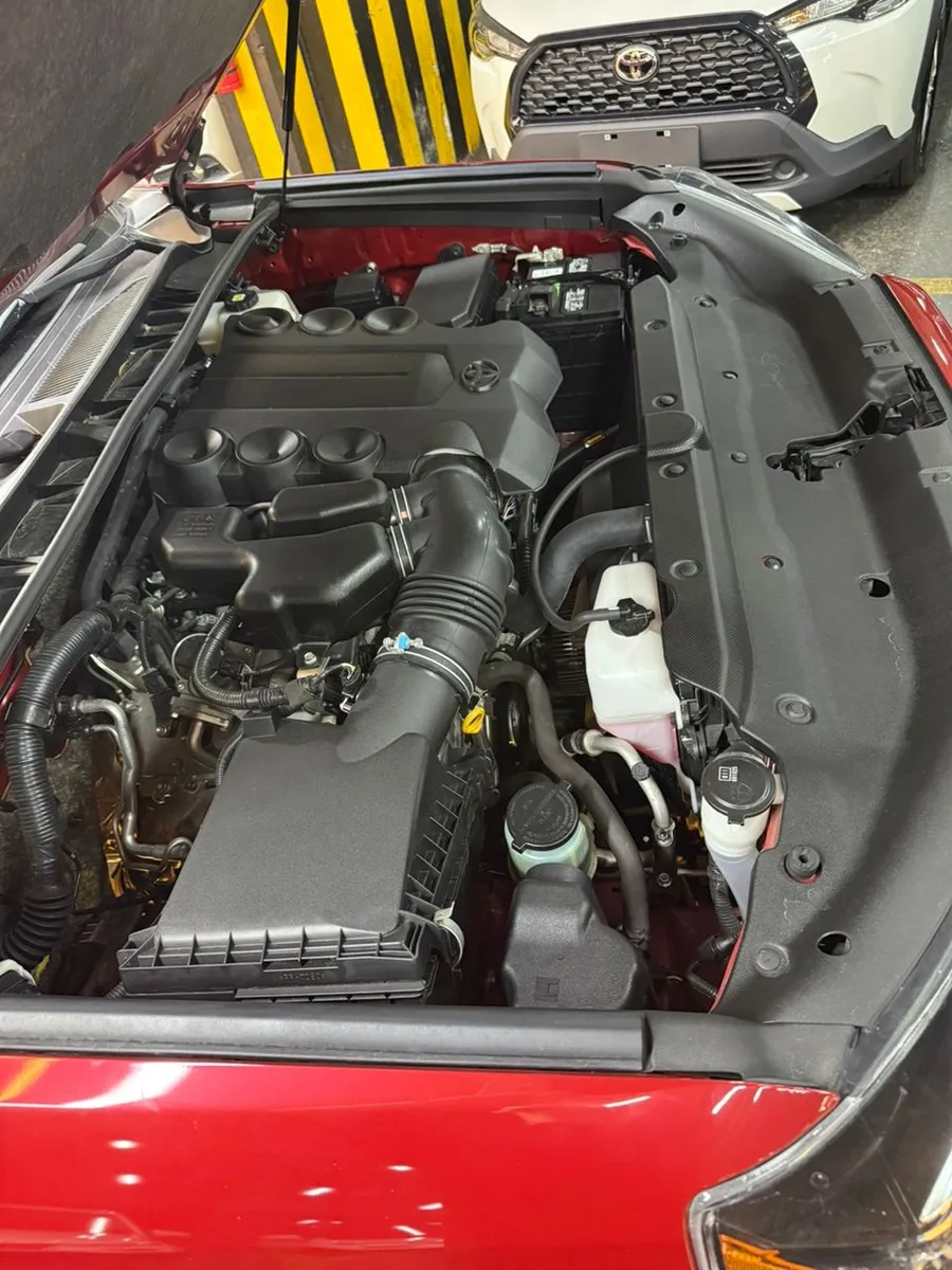 Toyota 4runner Sr5 4x4 2024 rojo7