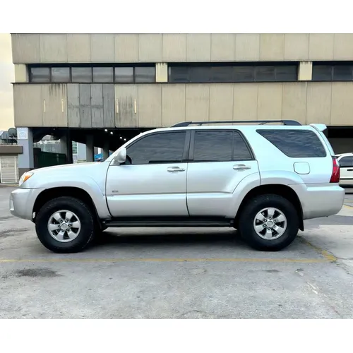 Toyota 4Runner SR5 2006 Plateado Caracas