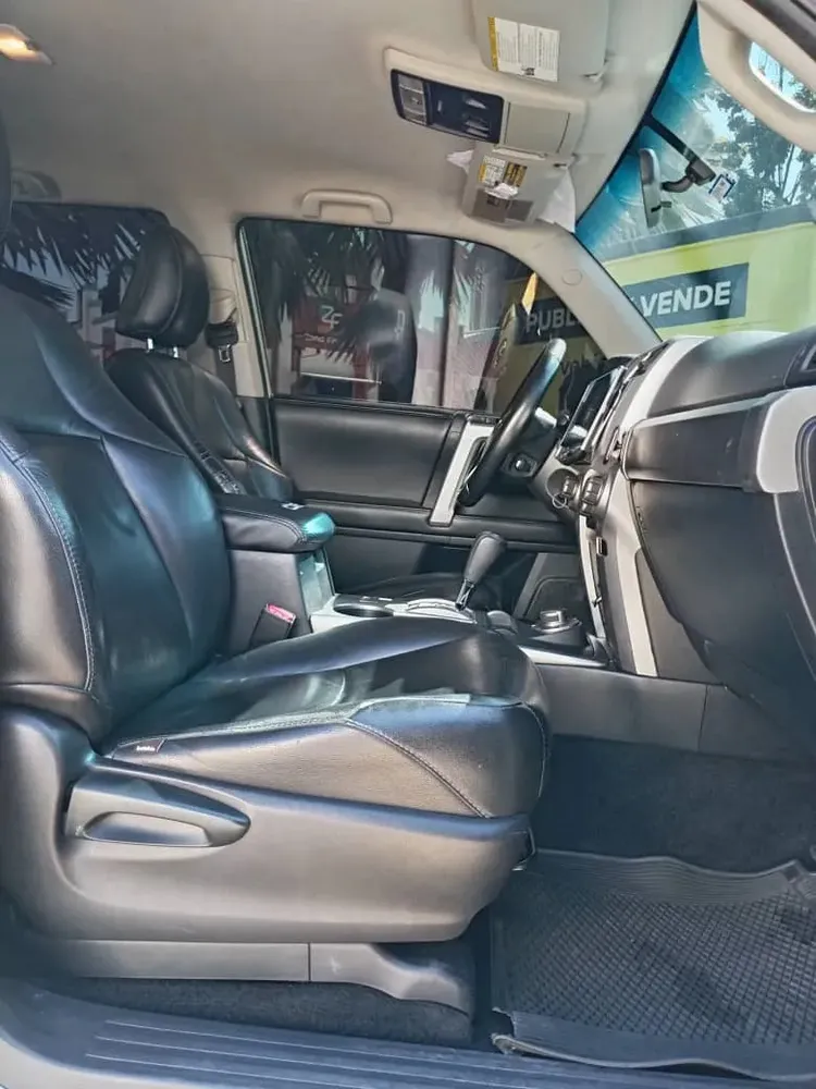Toyota 4Runner SR5 2015 Plateado Maracay
