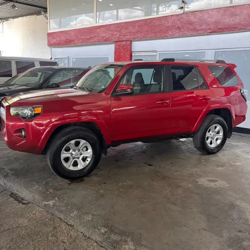 Toyota 4Runner SR5 Premium 2024 Rojo Caracas