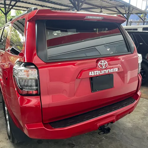 Toyota 4Runner SR5 Premium 2024 Rojo Caracas