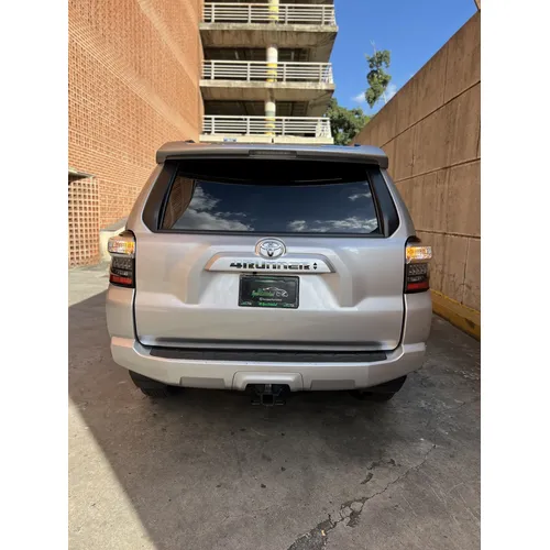 Toyota 4Runner SR5 2024 Plateado Caracas