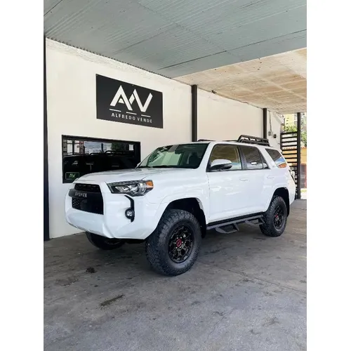 Toyota 4Runner SR5 2022 Blanco Caracas
