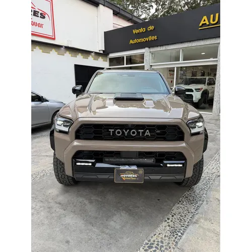 Toyota 4Runner TRD 2025 Marrón