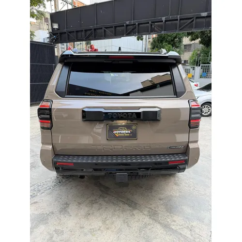 Toyota 4Runner TRD 2025 Marrón
