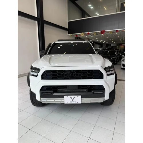 Toyota 4Runner Trailhunter 2025 Blanco Caracas