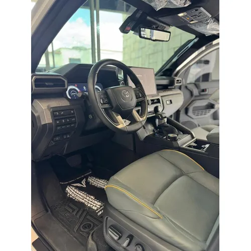 Toyota 4Runner Trailhunter 2025 Blanco Caracas