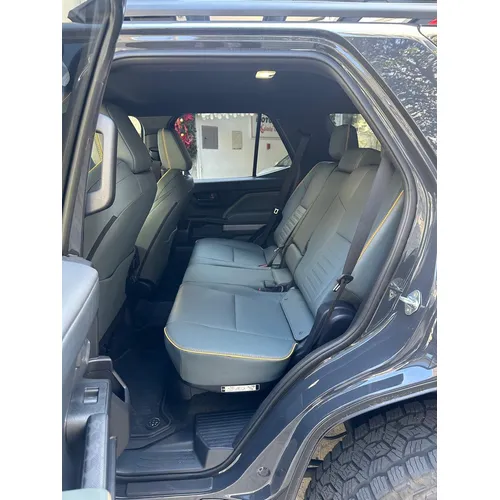 Toyota 4Runner Trailhunter 2025 Gris Caracas