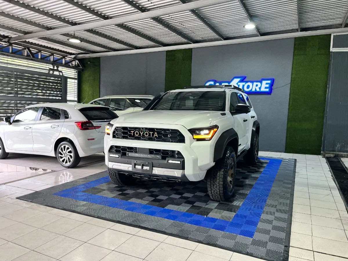 Toyota 4Runner Trailhunter 2025 Blanco Caracas