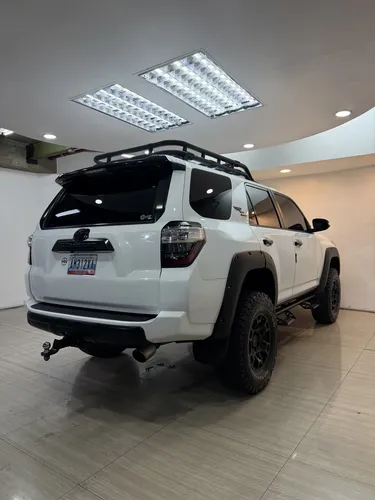 Toyota 4Runner TRD Off Road 2020 Blanco Caracas