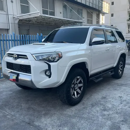 Toyota 4Runner TRD Off Road 2022 Blanco Caracas