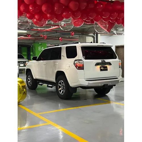 Toyota 4Runner TRD Off Road 2022 Blanco Caracas