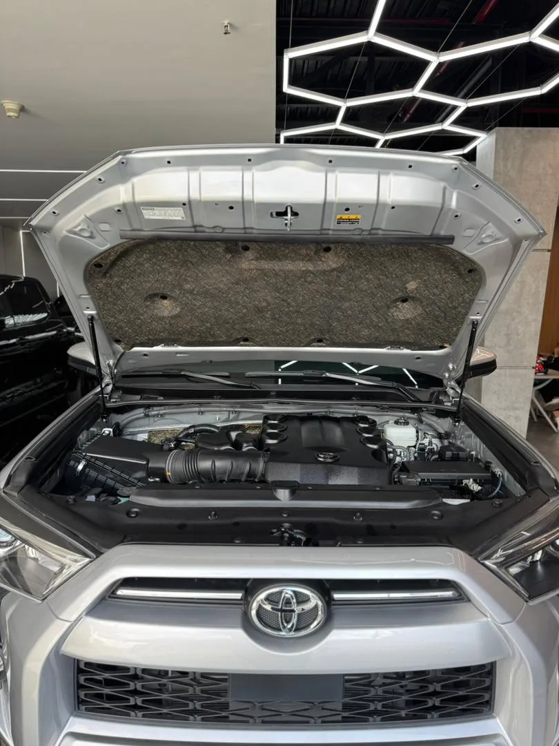 Toyota 4runner Trd Off Road 2024 plateado15