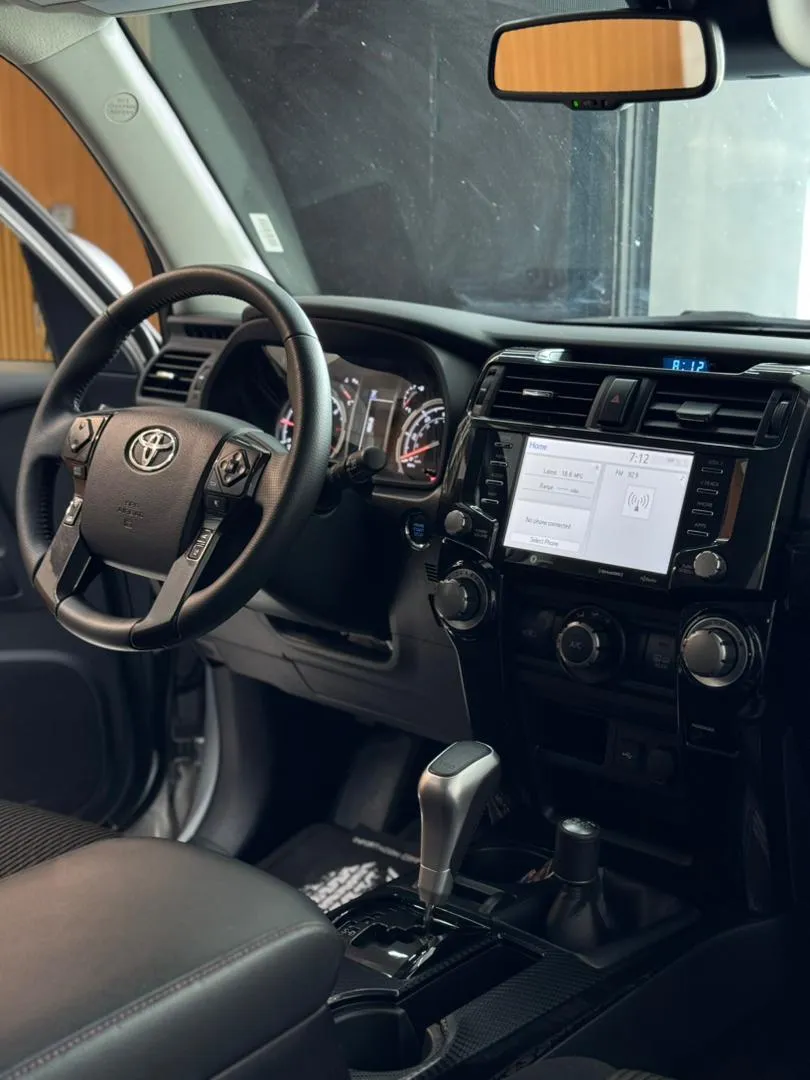 Toyota 4runner Trd Off Road 2024 plateado7
