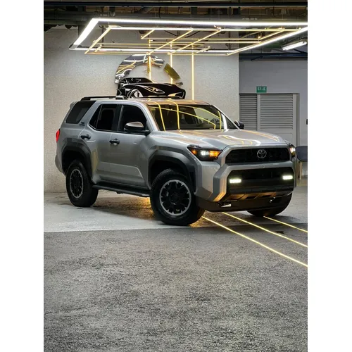 Toyota 4Runner TRD Off Road 2025 Plateado Caracas
