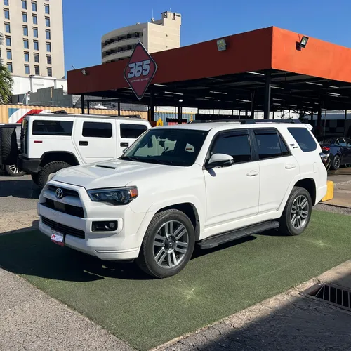 Toyota 4Runner TRD Off Road 2023 Blanco Lechería