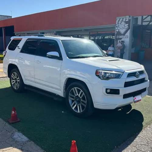 Toyota 4Runner TRD Off Road 2023 Blanco Lechería