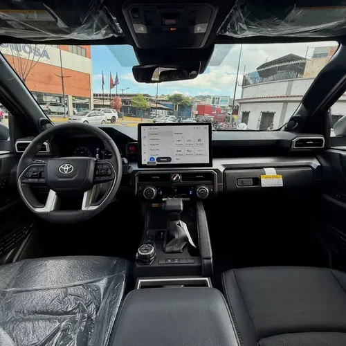 Toyota 4Runner TRD Off Road 2025 Blanco Caracas