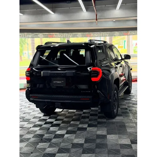 Toyota 4runner Trd Off Road Premium 2025 Negro Caracas