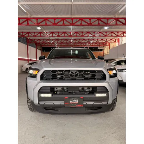 Toyota 4Runner TRD Off Road 2025 Plateado Caracas