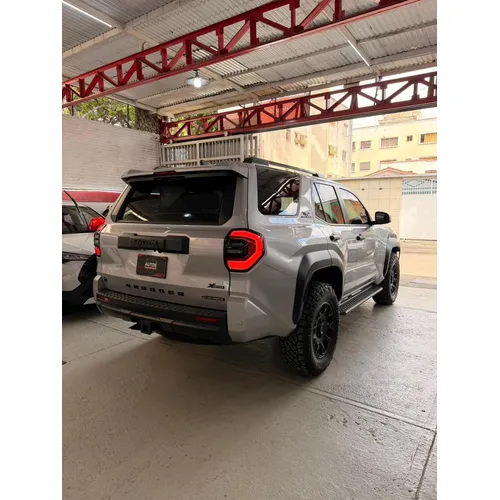 Toyota 4Runner TRD Off Road 2025 Plateado Caracas