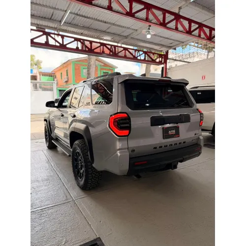 Toyota 4Runner TRD Off Road 2025 Plateado Caracas