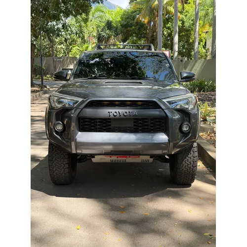Toyota 4Runner TRD Pro 2022 Gris Caracas