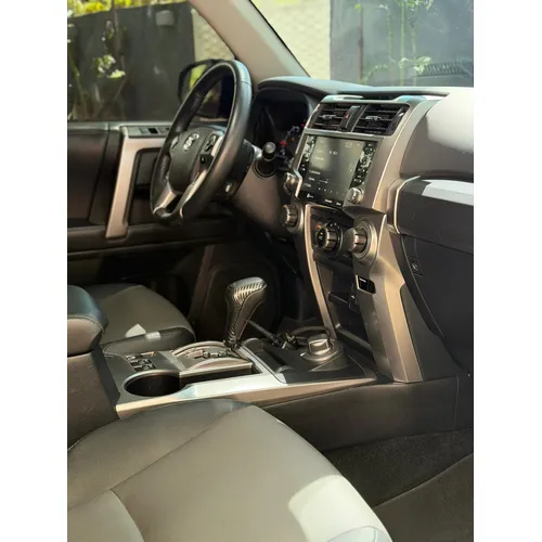 Toyota 4Runner TRD Pro 2022 Gris Caracas