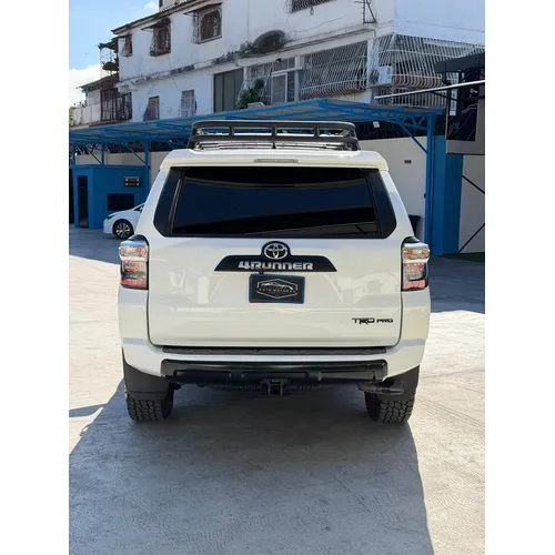 Toyota 4Runner TRD Pro 2022 Blanco Caracas
