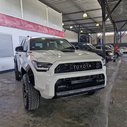 Toyota 4Runner TRD PRO 2025 Blanco Caracas