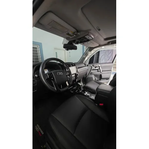 Toyota 4Runner TRD PRO 2023 Gris Lechería