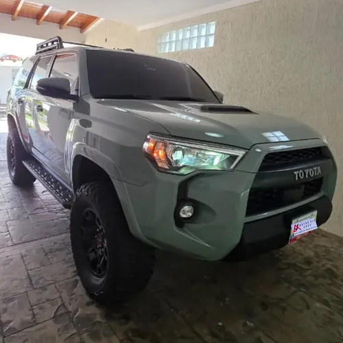 Toyota 4Runner TRD PRO 2023 Gris Lechería
