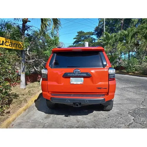 Toyota 4Runner TRD PRO 2015 Naranja