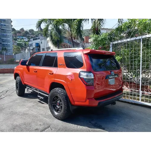 Toyota 4Runner TRD PRO 2015 Naranja