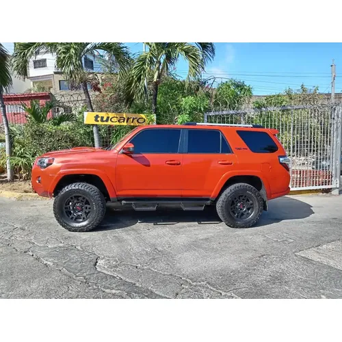 Toyota 4Runner TRD PRO 2015 Naranja