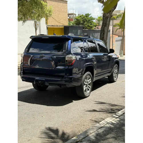 Toyota 4Runner TRD Sport 2023 Azul Caracas