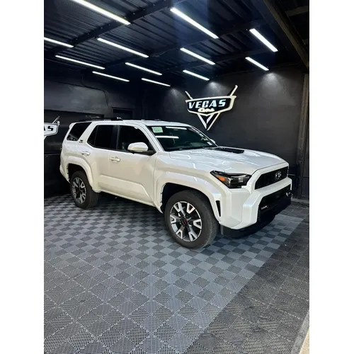 Toyota 4Runner TRD Sport 2025 Blanco Caracas